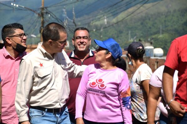 MinistroArreazaComunas