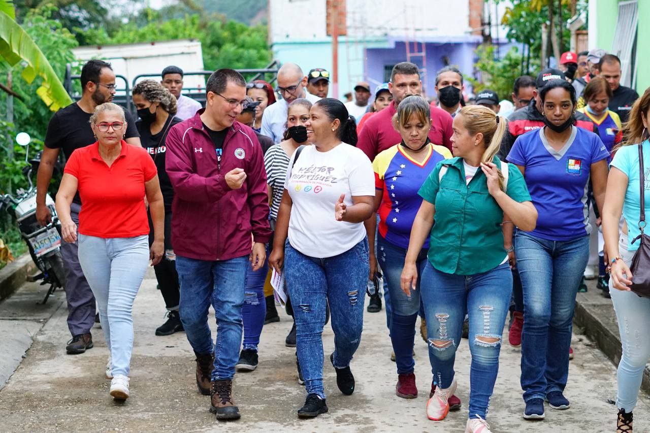 Ministro Arreaza conoce experiencias productivas de Consejos Comunales de Miranda