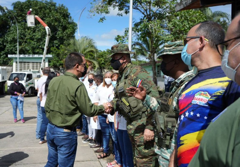 MinistroarreazaBricomiles