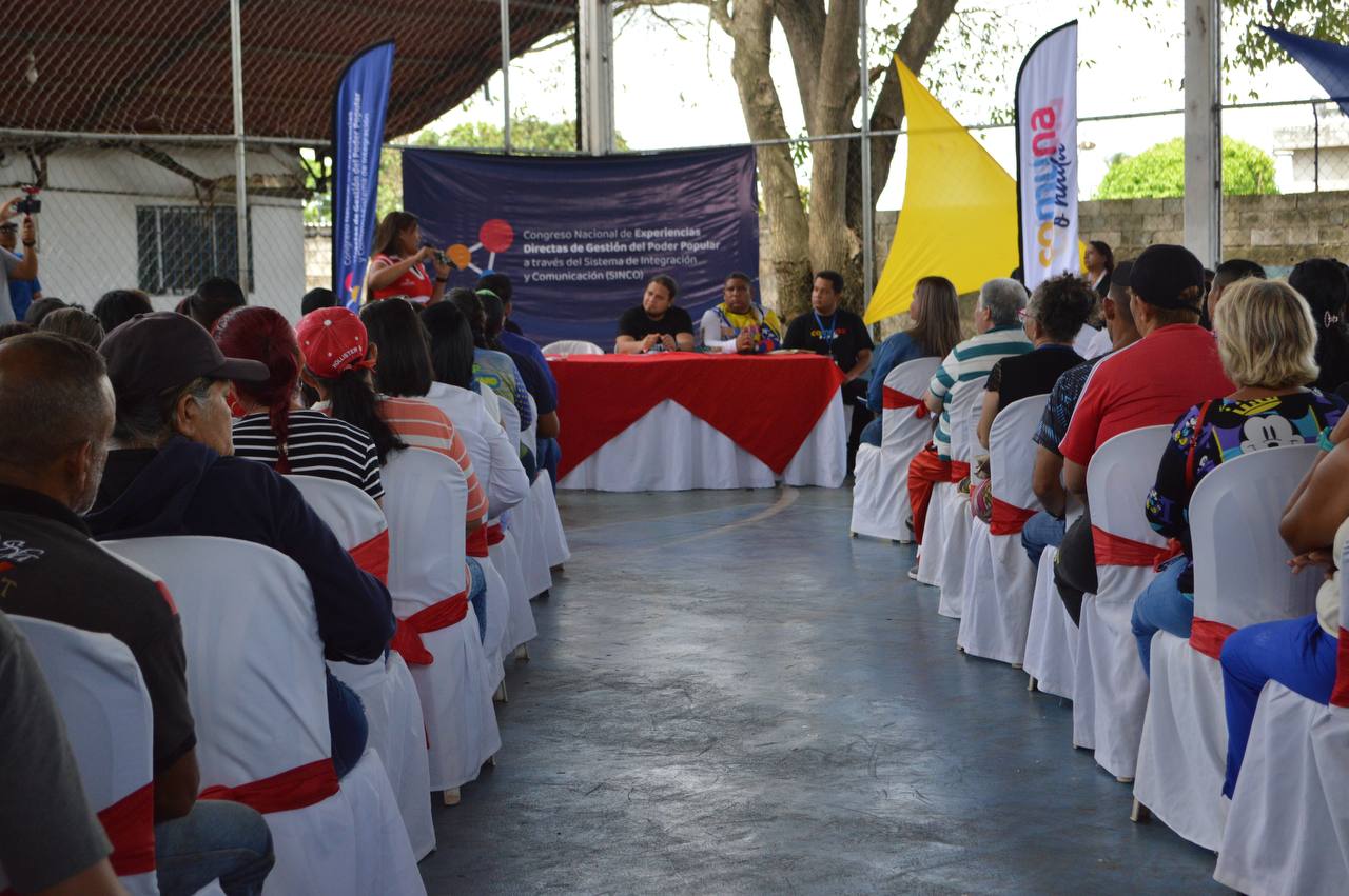 ConsejosComunalesintercambianexperienciasbolívar