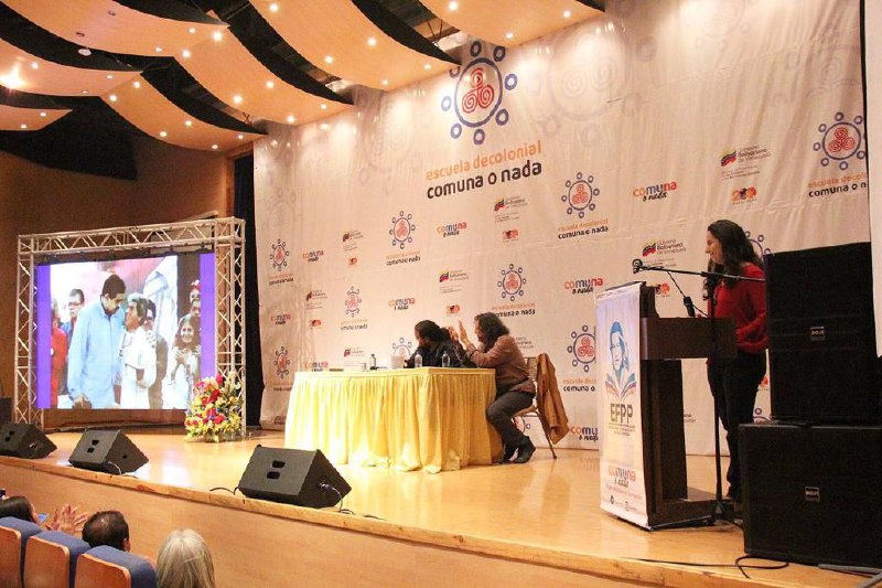 EscuelaDecolonial