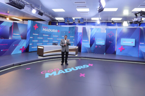Con-Maduro-+