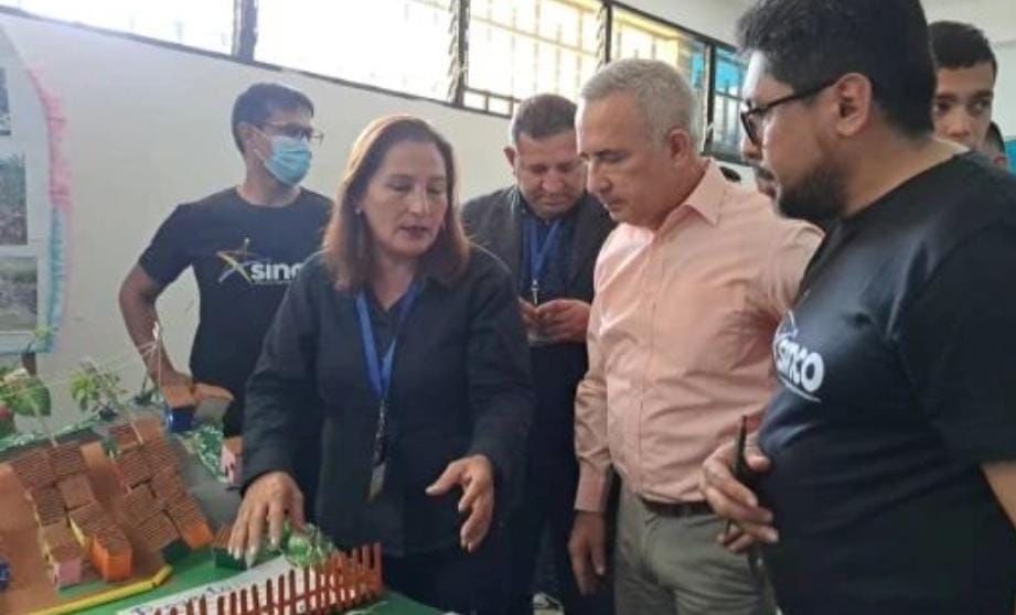 En Caracas exponen experiencias exitosa del Poder Popular