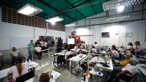 Frentes textiles debaten perspectivas para la creación de un Circuito Económico Comunal