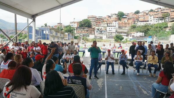 debaten -Ley -Orgánica- de- Comunas -en -Petare