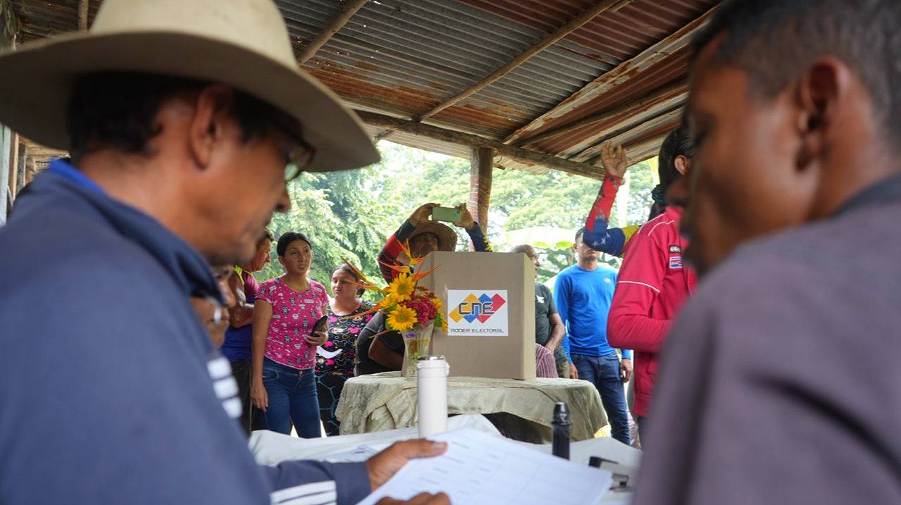 conforma- Consejo- Comunal- Guerreros- de- Zamora -en- Barinas