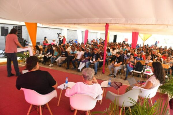 Decolonial-proyecto-comunal