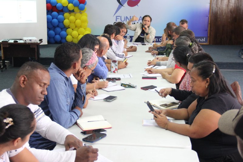 Reunión-circuitos-económicos-comunales