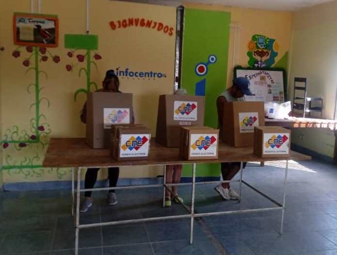 renovación- -de- vocerías- de- Consejos- Comunales
