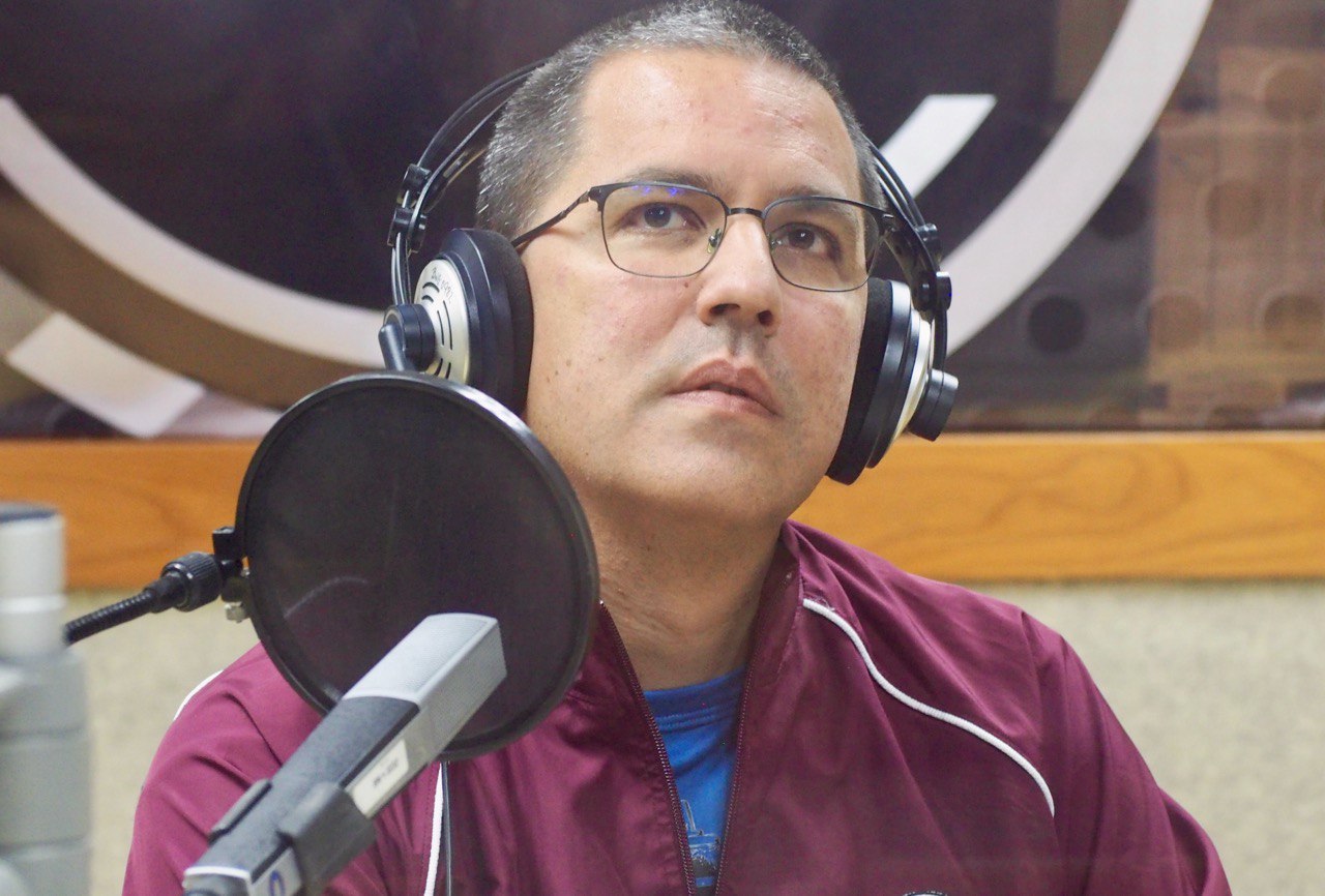 Ministro de Comunas y Movimientos Sociales