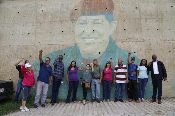 Delegación de la República de Sudáfrica y voceros del Campamento de Pioneros.