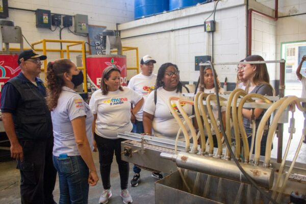 Viceministro de Economía Comunal, Hernán Vargas en Comunas de Carabobo.