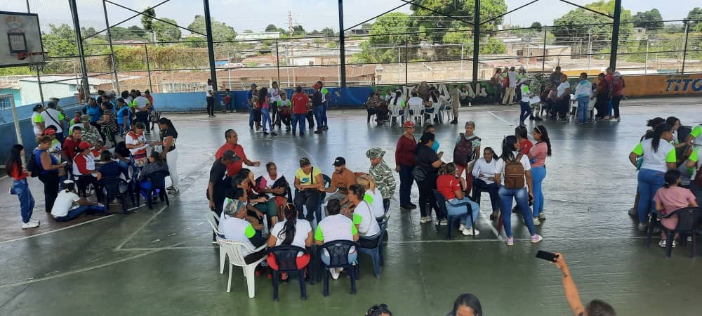 Debate de las 7T en Bolívar congrega más de 4.200 voceros y voceras del Poder Popular