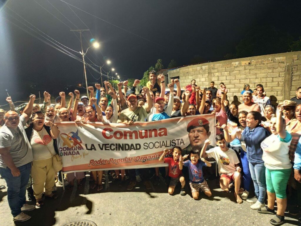 El día jueves continuarán las Asambleas Comuneras en otros municipios, movilizando la base social del chavismo para seguir creando y consolidando Comunas a nivel nacional.