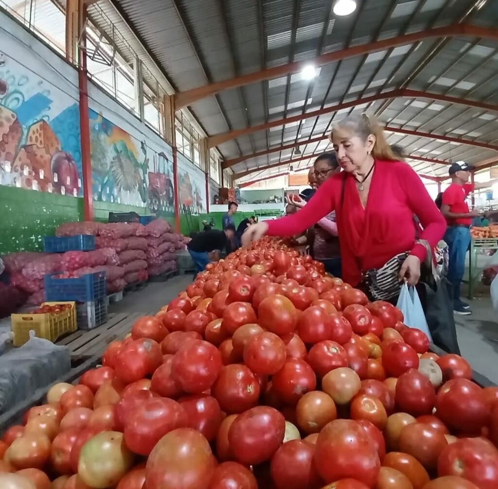 La producción agroalimentaria de calidad y a la alimentación del venezolano conservando nuestras tradiciones. 
