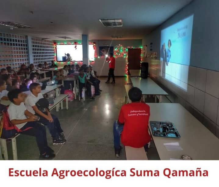 La juventud como parte importante y determinante de la Comuna Agroturística Produciendo en Revolución, también dispone de espacios de organización y formación para la vida.